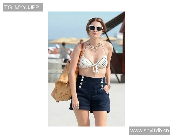 比基尼时尚演变与全球文化影响探析 比基尼时尚演变与全球文化影响探析